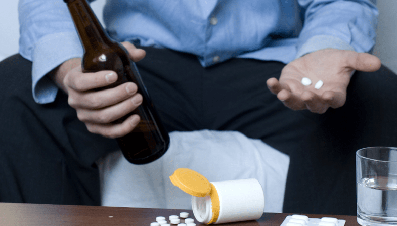 What antibiotic cannot be combined with alcohol 